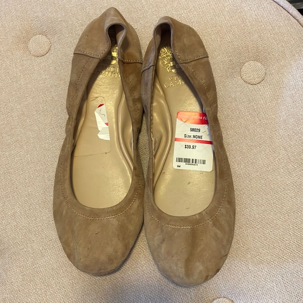Vince camuto brown flats never worn